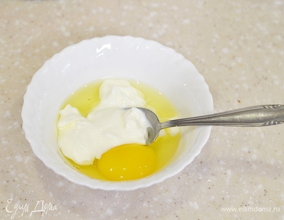 Смешайте все для заливки.