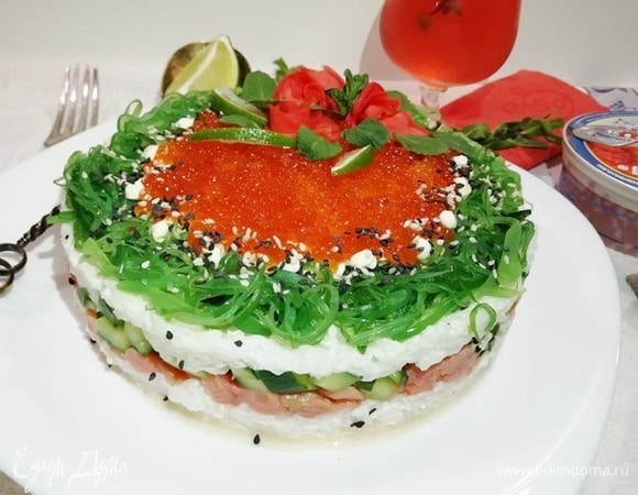 И можно подавать салат на стол.