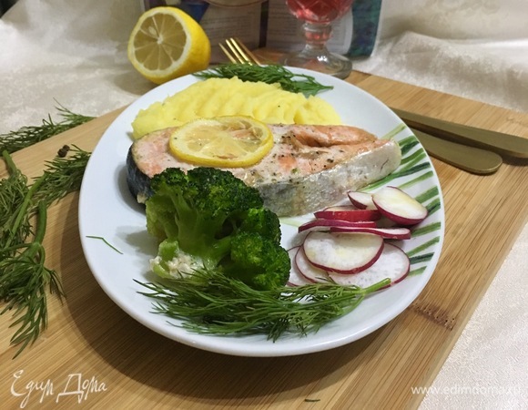 Вкусный обед или ужин готов.