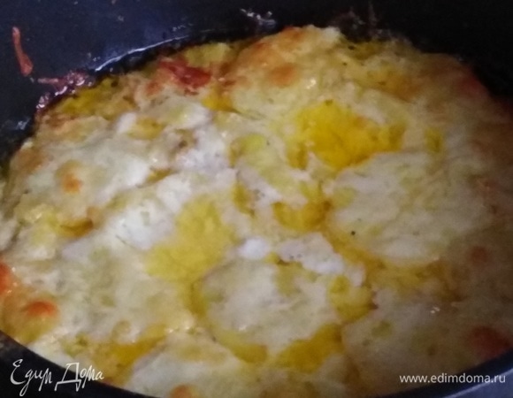 Запекать в заранее разогретой духовке при максимальной температуре 25 минут.