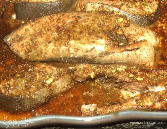 Достать готовую рыбу. Дать постоять 5 минут.