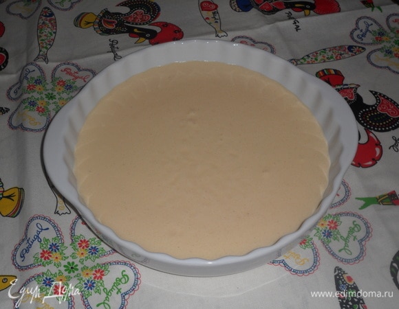 Выложить суфле в керамическую форму, заполняя ее на 2/3 объема.