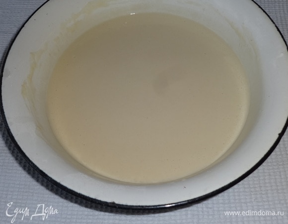 Перемешать массу до однородного состояния.