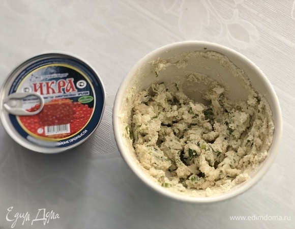 Все хорошо размять и перемешать до однородной массы.