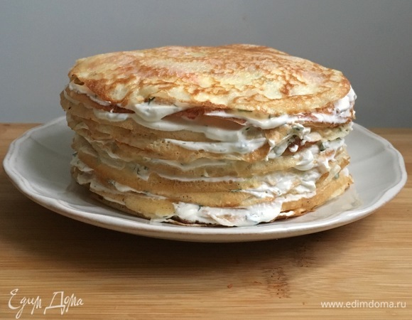 Таким образом собираем наш торт, пока не закончится соус с рыбой.