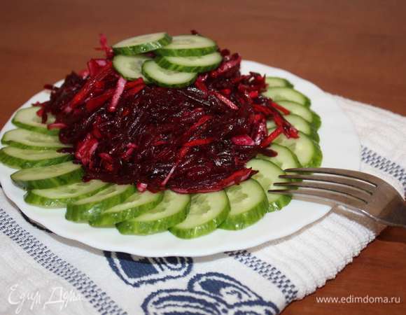 Добавить оливковое масло. Тщательно перемешать.