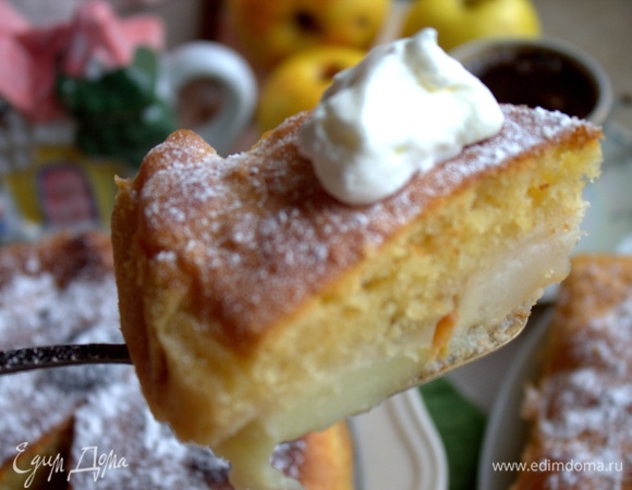 Ура — у сына были взбиты сливки для кофе, балуется)