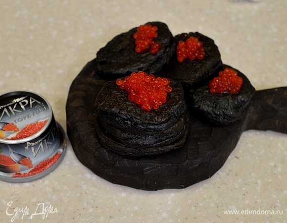 Я использую красную икру ТМ «Восточный берег», она производится на Камчатке, содержит немного соли и обладает высокими вкусовыми качествами.