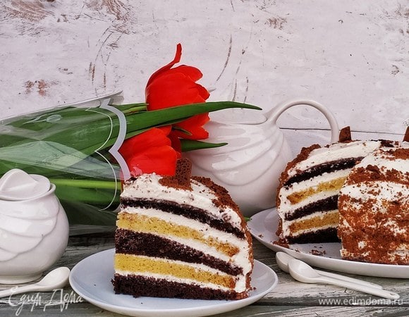 Отправляем в холодильник на ночь. Разрезаем и угощаемся!