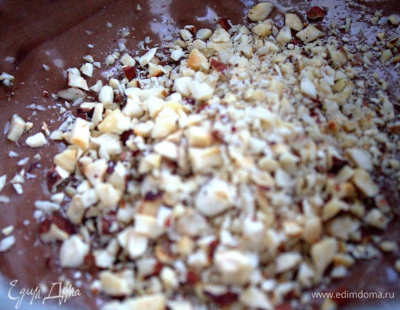 Но добавим рубленный орех.