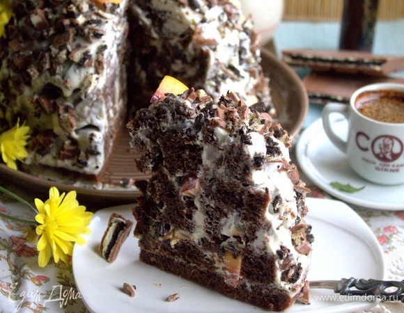 Пропитанный тортик хорошо держит форму, легко нарезается.