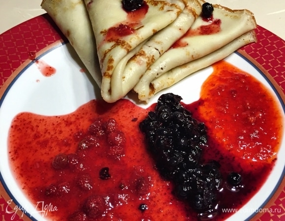 Или десертно. Я люблю со смесью летних ягодок, намятых с малой толикой сахара.