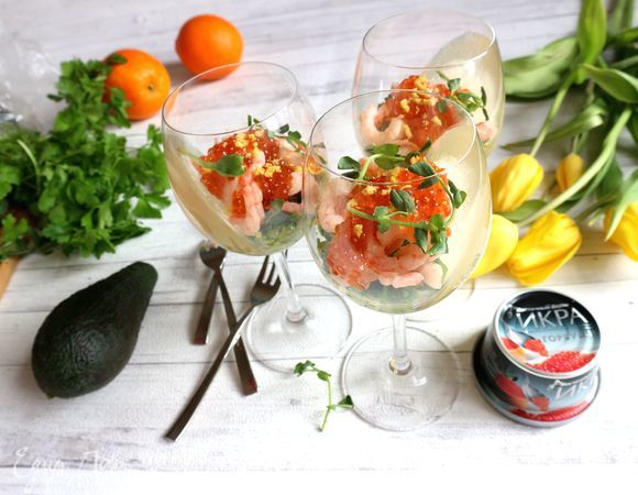 Затем — икру, микрозелень, цедру.