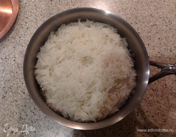 Одновременно варю рис.