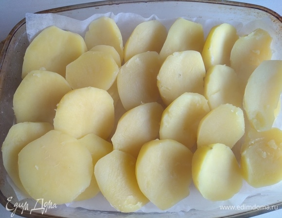 Выкладываем в смазанную растительным маслом форму для запекания.