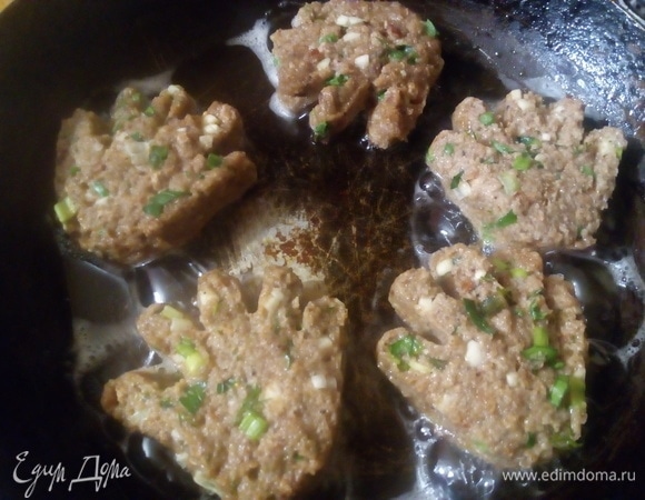 Тосты пожарить на постном масле.