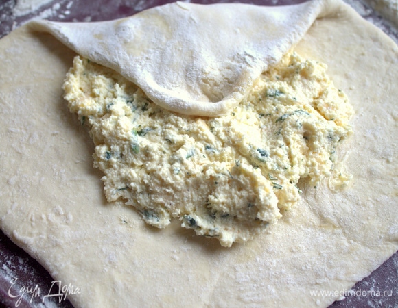 Немного распределить по центру, но не до краев.