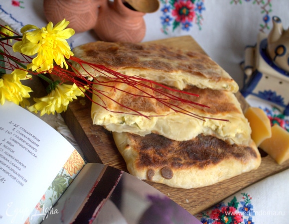 Чтобы не обветрились, накрыть полотенцем.
