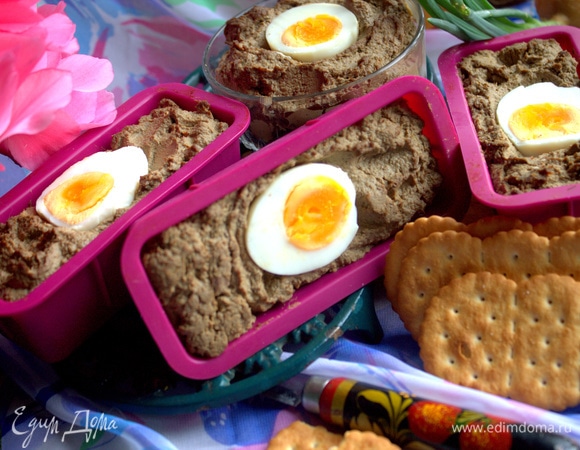 Отправить в холодильник до застывания на 3–4 часа или на ночь.