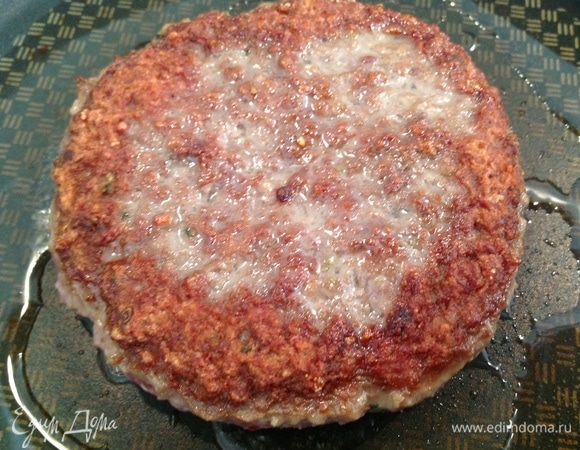 Должна получиться хрустящая корочка.