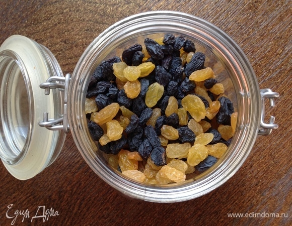 Добавляю изюм.