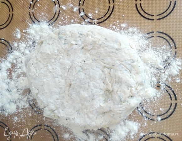 Собрать тесто в шар.