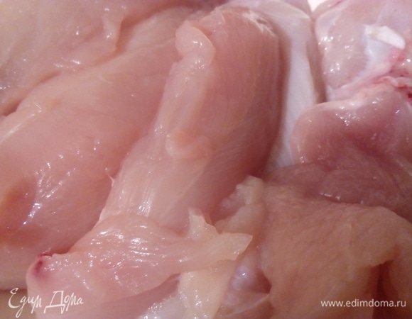 Приготовить филе курицы.
