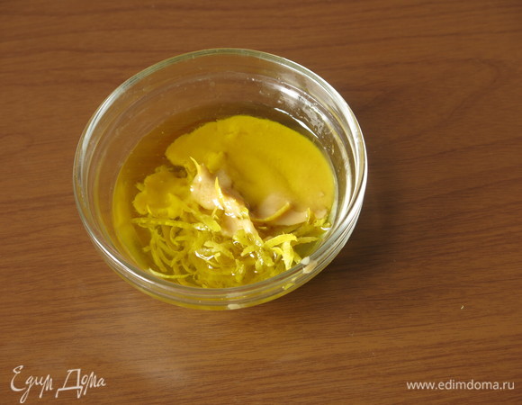 Соединяем цедру, пасту тахини, масло, лимонный сок.