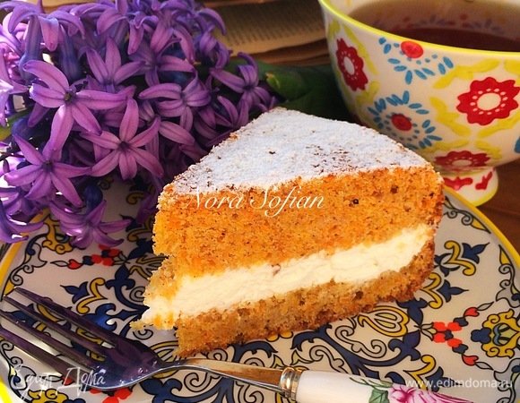 Вот какой солнечный у меня получился пирог.