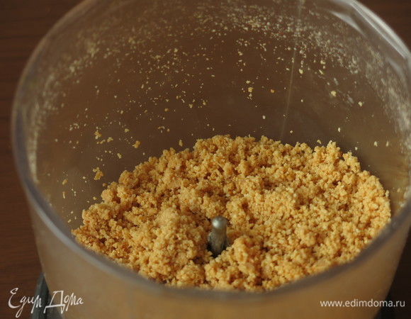 Для постного варианта перемалываем арахис.