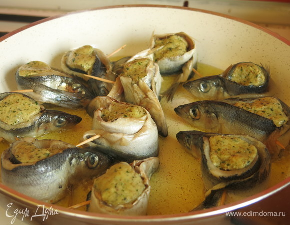 Обжариваем на оставшемся масле с двух сторон.