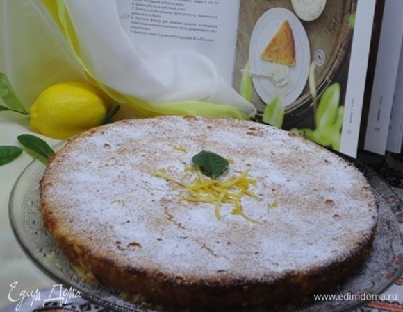 Я решила посыпать пудрой, хотя у лимонника был действительно красивый золотисто-желтый цвет.