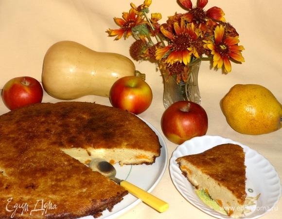 Выложить манник на блюдо, разрезать на порции и подать вместе с любимым напитком. Угощайтесь! Приятного аппетита!