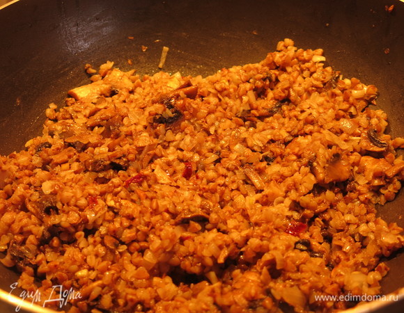 Добавляем гречку.