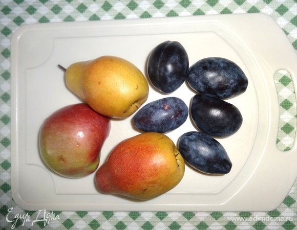 Фрукты вымыть, обсушить.