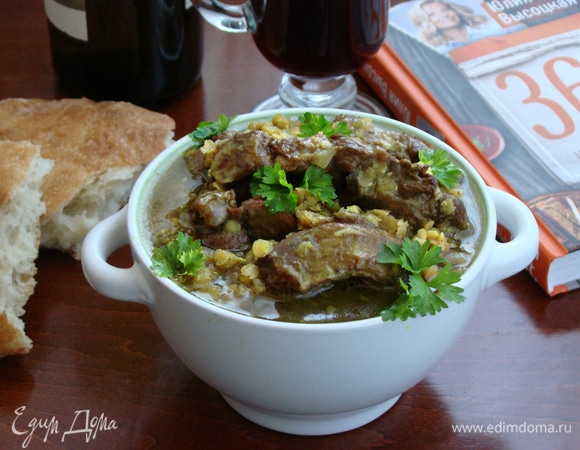 Вкусная ароматная баранина с чечевицей готова!