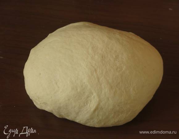 Вымешиваем тесто. У меня нет планетарного миксера, вымешивала руками.