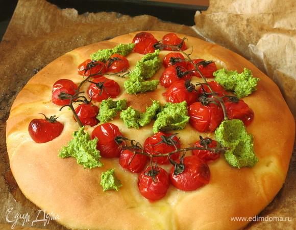 Выкладываем песто. Приятного аппетита!