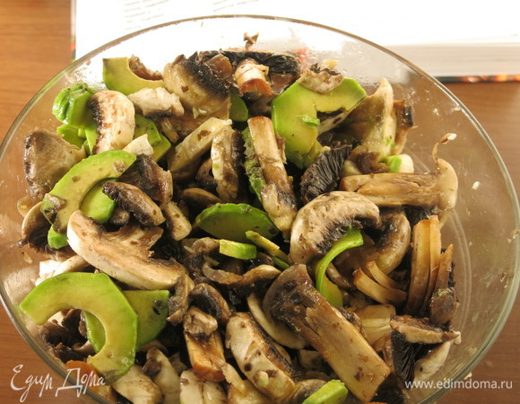 Добавляем авокадо.