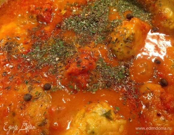 По готовности добавляю прованские травы.