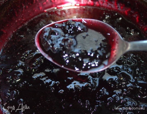 В итоге соус должен увариться так.