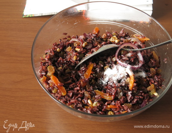 Солим и поливаем растительным маслом.