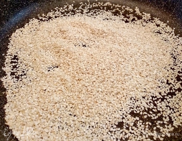 Готовим пасту из кунжутных семечек (тахини).