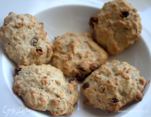 Выпекать около 20 минут при 210°C в электропечке.