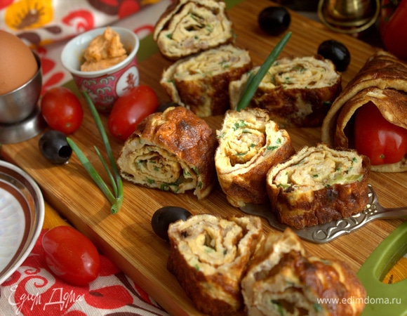 Подать можно с черри и маслинами.