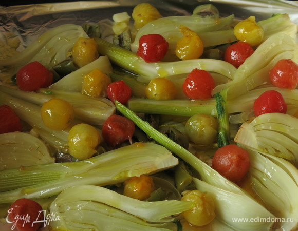 Для непостного варианта кладем сверху кусочки масла сливочного, для постного — поливаем растительным маслом.