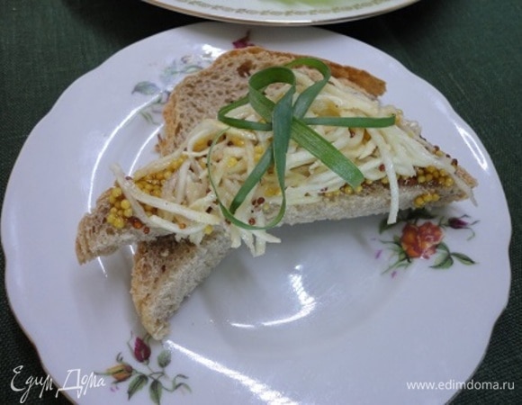 Или с тостом, смазанным французской горчицей.