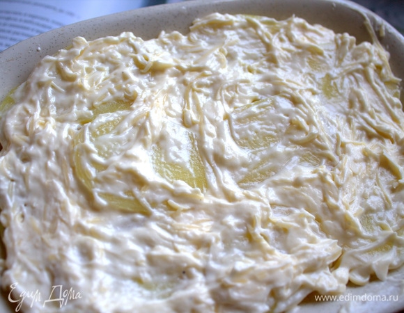 Смазать остатками сливочной массы.