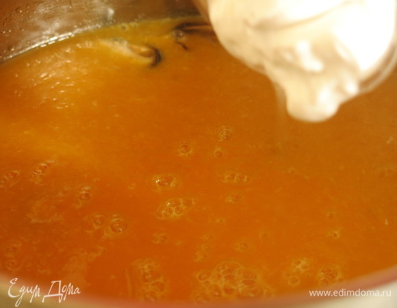 Добавляем сливки.