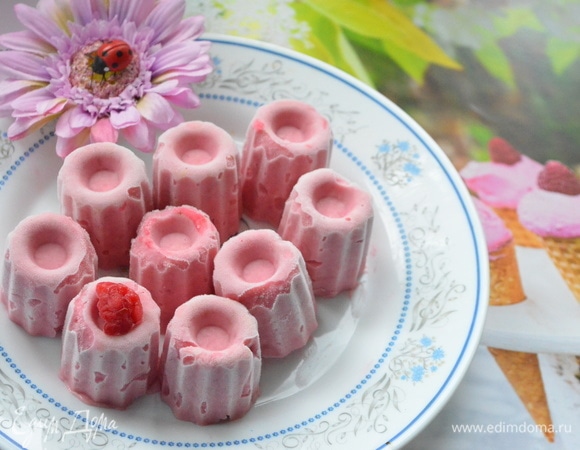 Я творожную массу разложила по силиконовым формочкам, чтобы они приняли нужную форму. Приятного аппетита!